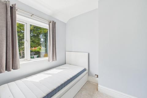 2 bedroom maisonette to rent, Henley Place, Gloucester GL1