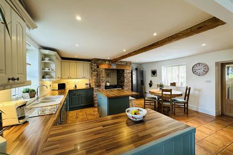 5 bedroom barn conversion for sale, Asselby, Goole