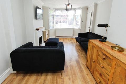 3 bedroom semi-detached house to rent, Erewash Grove, Toton, NG9