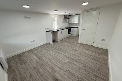 2 bedroom house to rent, Cannock Road, Wolverhampton, WV10