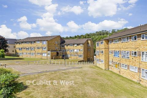 3 bedroom ground floor flat for sale, Tandridge Court, Caterham CR3