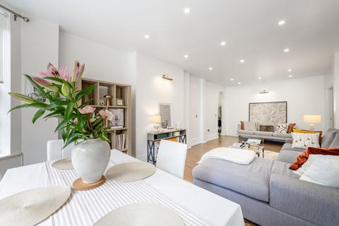 2 bedroom apartment to rent, Grove End Road, London, NW8
