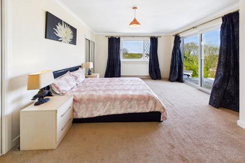 5 bedroom detached house to rent, Golden Close, West Cross, Swansea, SA3