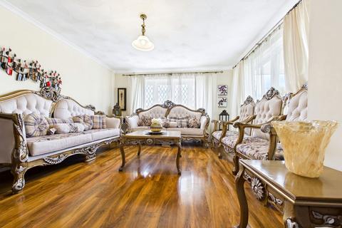 5 bedroom detached house to rent, Golden Close, West Cross, Swansea, SA3
