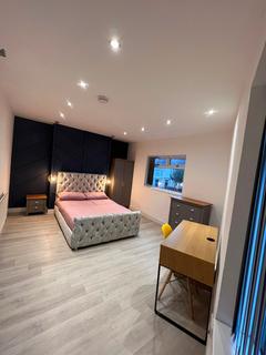 4 bedroom semi-detached house to rent, Brynmill Avenue, Brynmill, Swansea, SA2