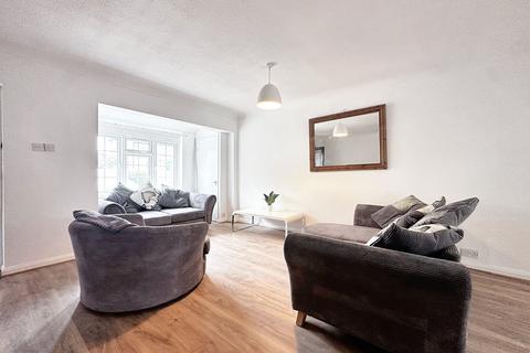 4 bedroom terraced house to rent, Villier Street, Uxbridge, UB8