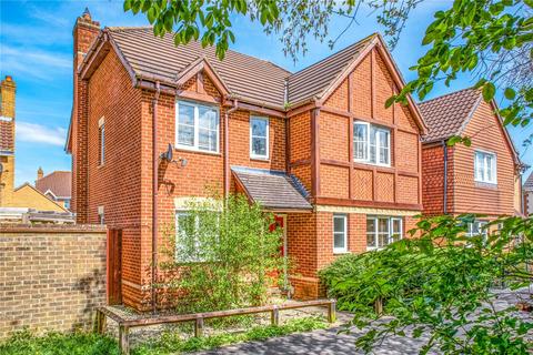 4 bedroom detached house for sale, Tracy Close, Swindon SN25