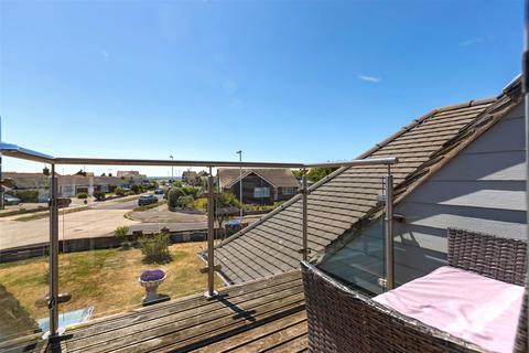 5 bedroom chalet for sale, Sandown Avenue, Goring-by-Sea