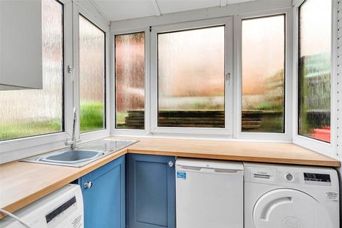 3 bedroom bungalow for sale, Bhutan Close, Honiton, Devon, EX14