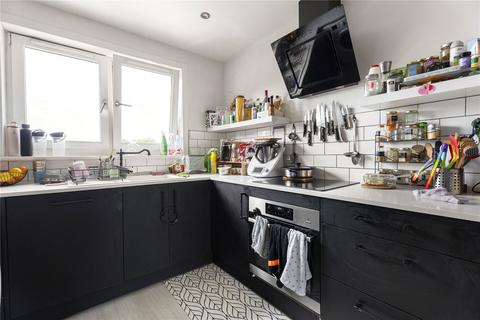 2 bedroom apartment for sale, 11 Cleikiminrig, Craigmillar, Edinburgh, EH11 3QZ
