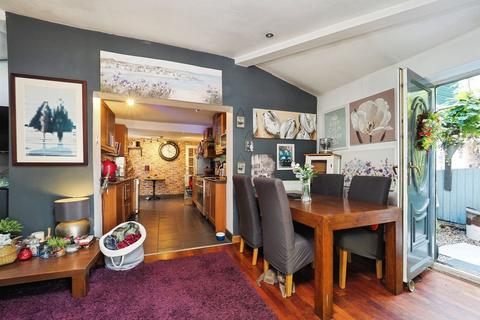 4 bedroom semi-detached house for sale, Valley Road, Nottingham NG12