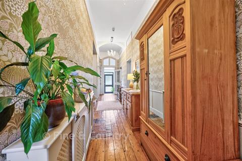 Guest house for sale, Madeira Road, Ventnor, Isle of Wight