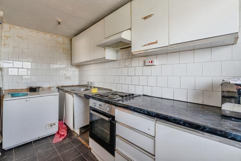 2 bedroom flat for sale, Argent Street, Grays, Essex, RM17