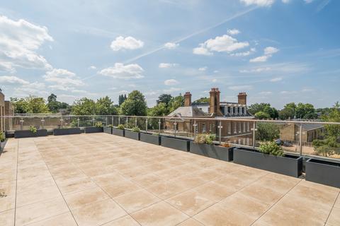 2 bedroom flat for sale, Ashley Road, Epsom, KT18