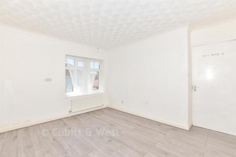4 bedroom terraced house for sale, Totland Road, Portsmouth PO6