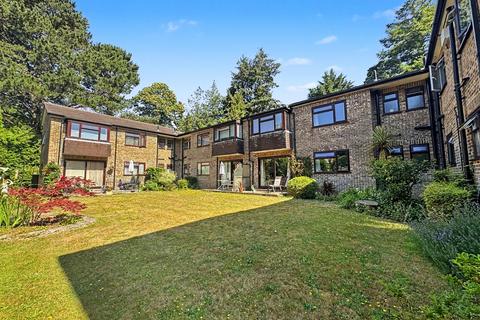 2 bedroom flat for sale, Ferndown
