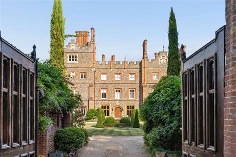 3 bedroom apartment for sale, Albury Park, Albury, Guildford, Surrey, GU5