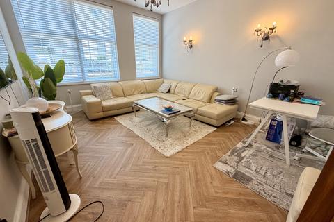 2 bedroom flat to rent, St. Michaels Road, BOURNEMOUTH
