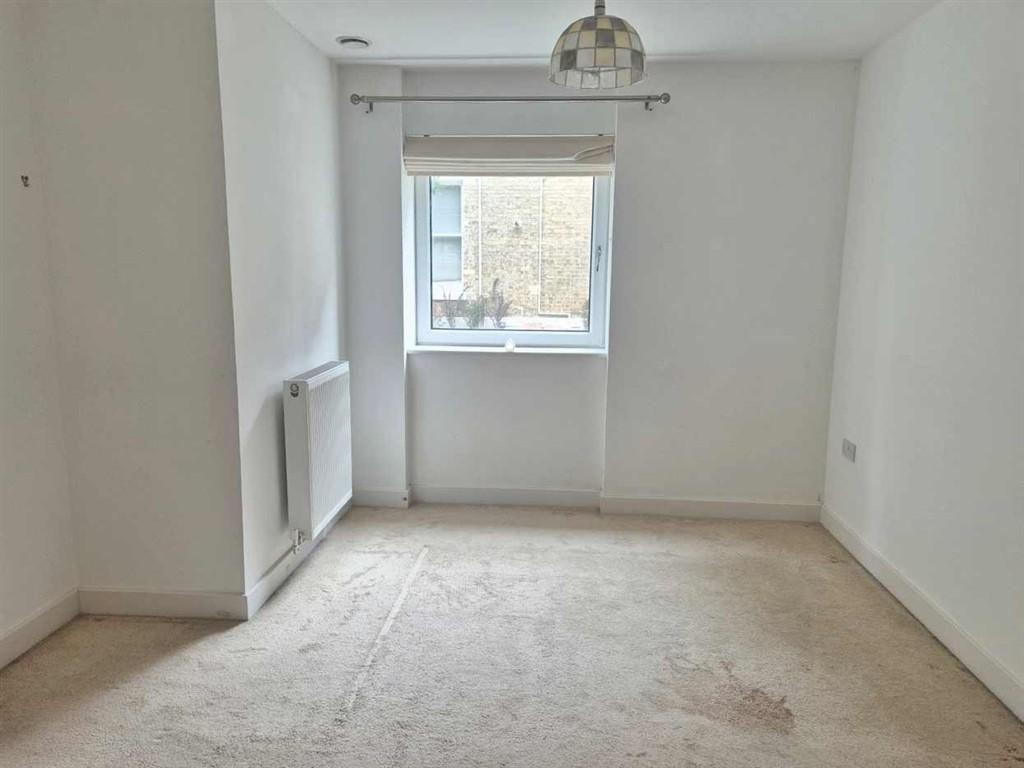 Apartment in Southampton - View 2