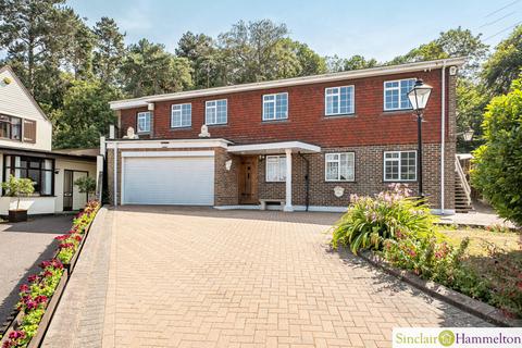 4 bedroom detached house for sale, Yester Drive, Chislehurst