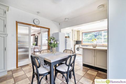 4 bedroom detached house for sale, Yester Drive, Chislehurst