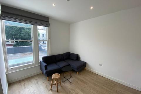 2 bedroom flat to rent, 2 Bedroom Flat – Caledonian Road, Islington N1