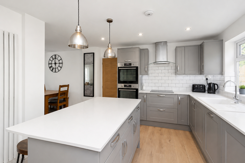 5 bedroom terraced house for sale, Melrose Avenue, London NW2