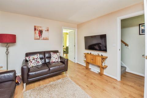 3 bedroom end of terrace house for sale, Walnut Drive, Chippenham