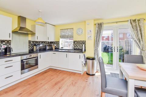 3 bedroom end of terrace house for sale, Walnut Drive, Chippenham