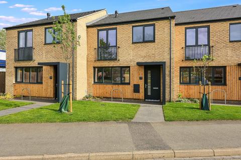 3 bedroom terraced house for sale, Northfield Avenue, Cambridge