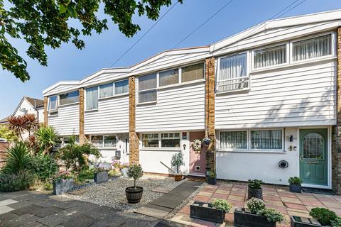Ashdene Close, Ashford, TW15