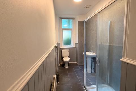 2 bedroom flat to rent, Blackness Avenue, Dundee,