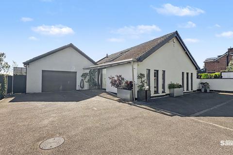 4 bedroom detached bungalow for sale, Poplar Grove, Forest Town, NG19