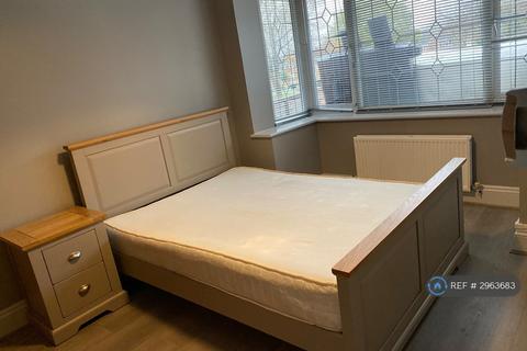 1 bedroom in a house share to rent, The Brackens, Basingstoke, RG22