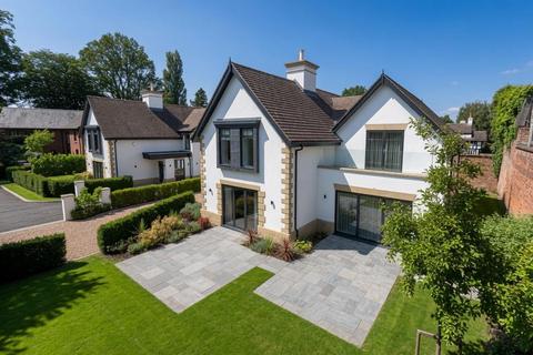5 bedroom detached house for sale, Ladies Walk Drive, Wilmslow