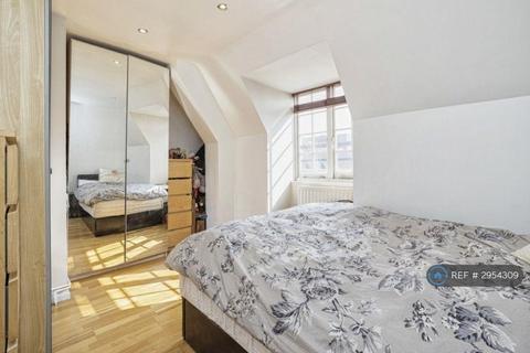 4 bedroom flat to rent, Levita House, London, NW1