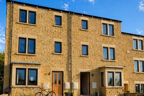 4 bedroom semi-detached house for sale, Uplands, Glossop