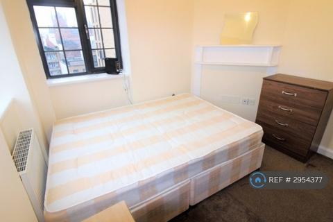 3 bedroom flat to rent, Grafton Chambers, London, NW1
