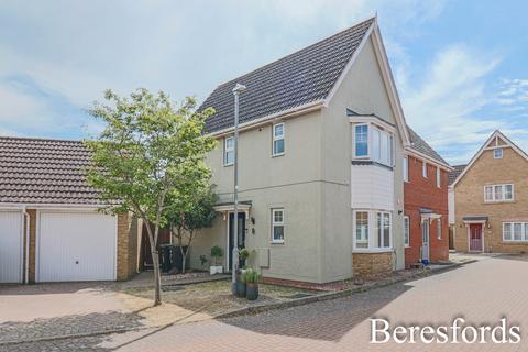 3 bedroom semi-detached house for sale, Rowan Way, Dunmow, CM6