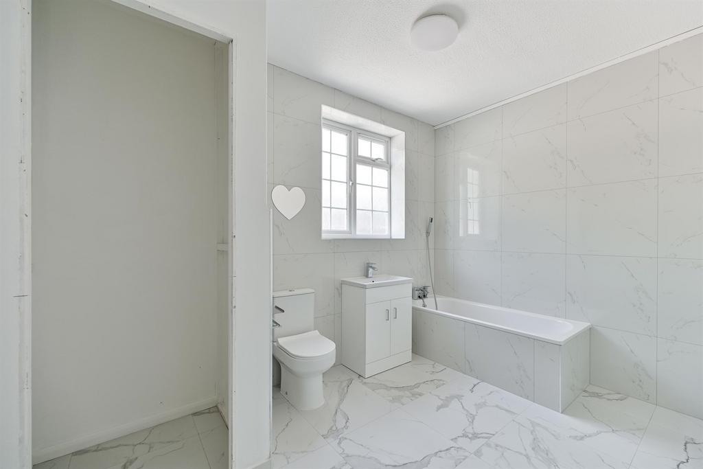 Apartment in Reading, Fords Farm, Holybrook - More