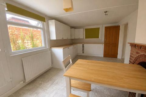 2 bedroom end of terrace house for sale, Church Road, Milford, Godalming, Surrey, GU8