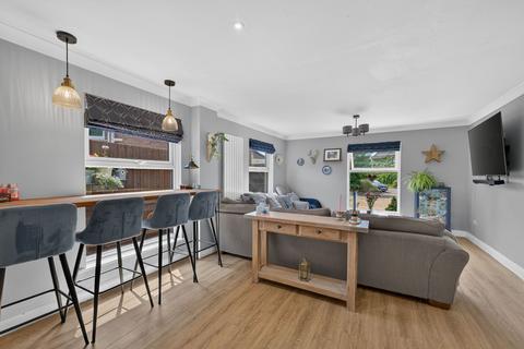5 bedroom detached house for sale, Oaktree Close, Doddington, PE15