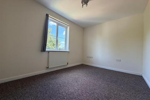 4 bedroom house to rent, Blackthorn Road, Ilford