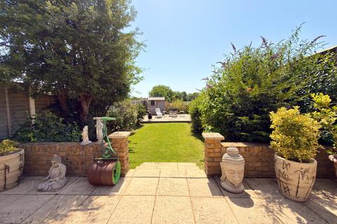 4 bedroom semi-detached house for sale, Ivanhoe Drive, Harrow HA3