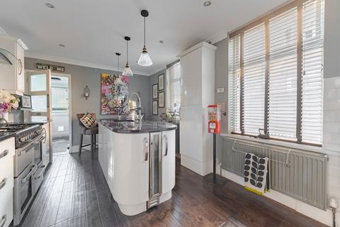 3 bedroom terraced house for sale, Woodbridge Road, Ipswich IP4