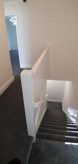 2 bedroom flat to rent, Windmill Street, Gravesend DA12
