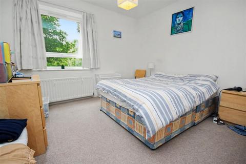 1 bedroom flat for sale, Gilliat Drive, Merrow