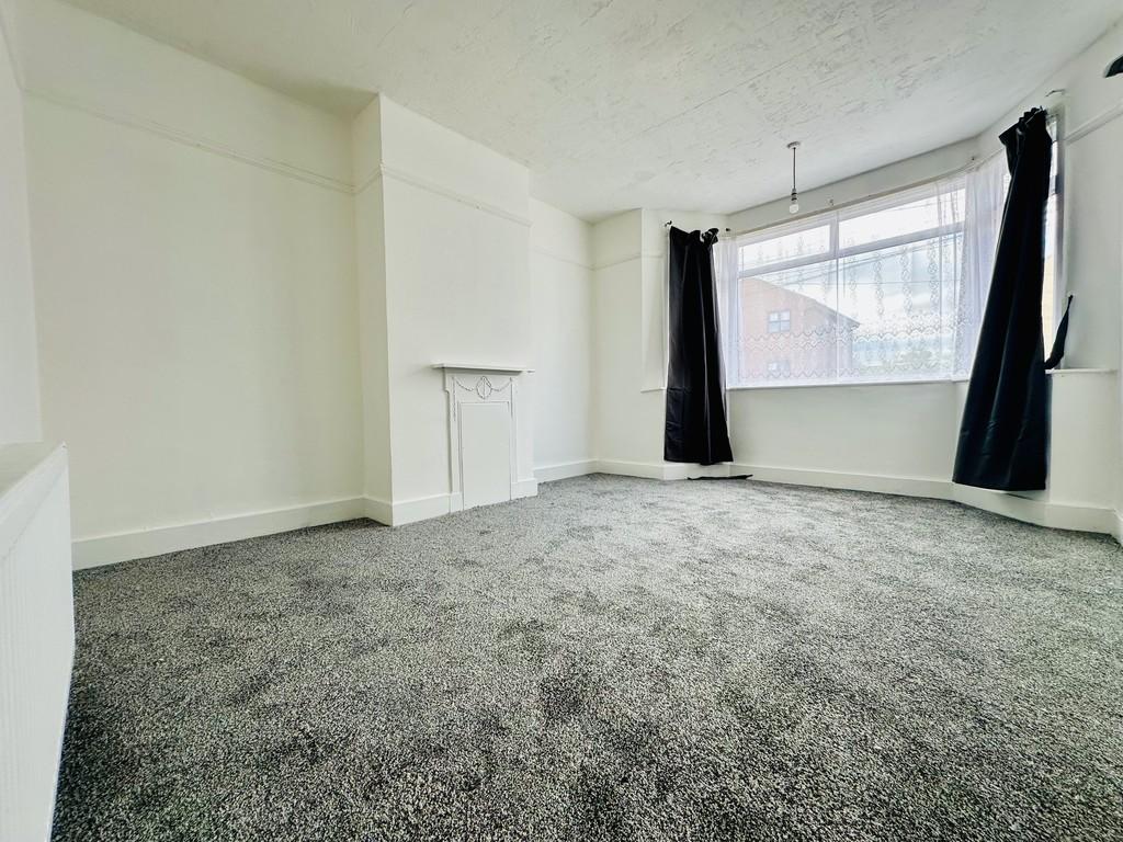 Apartment in Dagenham - View 4