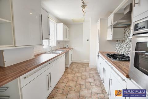 3 bedroom flat for sale, Julian Street, Lawe Top