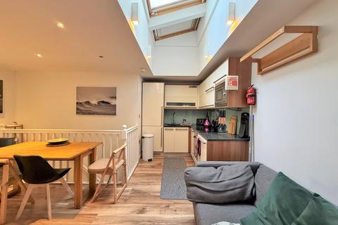 1 bedroom mews for sale, Queensbury Mews, Brighton